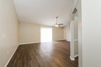 2740 Settlers Trail in St. Cloud, FL - Building Photo - Building Photo