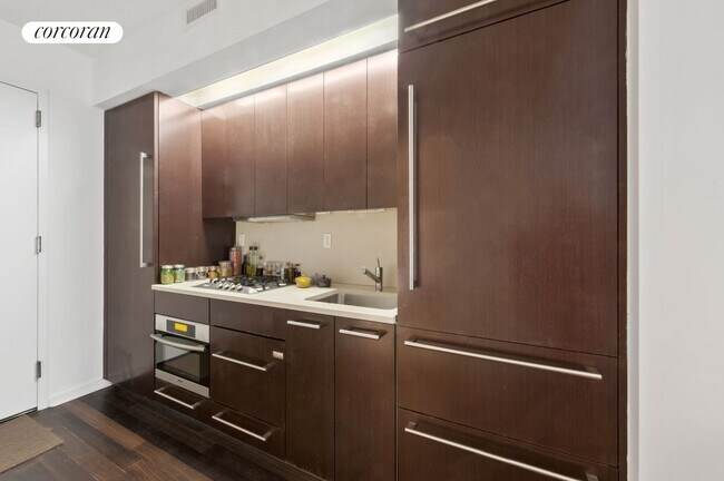 340 E 23rd St in New York, NY - Building Photo - Building Photo