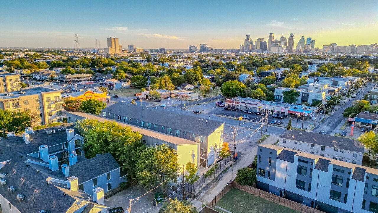 4911 Belmont Ave in Dallas, TX - Building Photo
