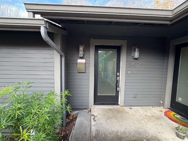 property at 3437 SE Alder St