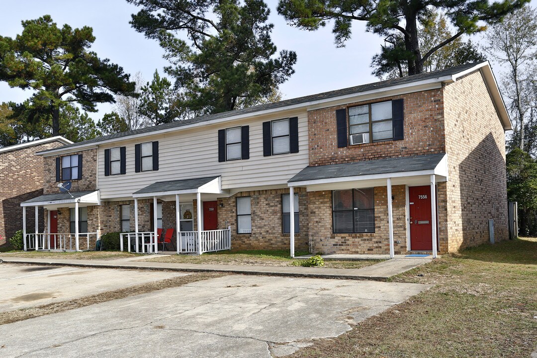 Hunter's Ridge Townhomes in North Charleston, SC - Building Photo