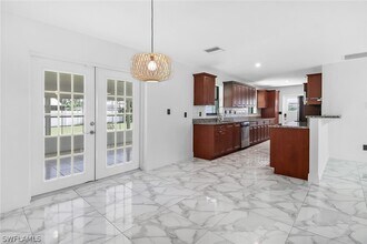 18659 Sarasota Rd in Ft. Myers, FL - Building Photo - Building Photo