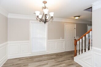2018 Lanshire Ct in Charlotte, NC - Building Photo - Building Photo