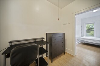 921 E State St in Ithaca, NY - Building Photo - Building Photo