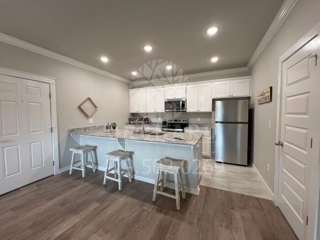 100 Bill Hegeman Blvd