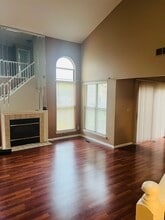 1042 Ridgefield Cir in Carol Stream, IL - Building Photo - Building Photo