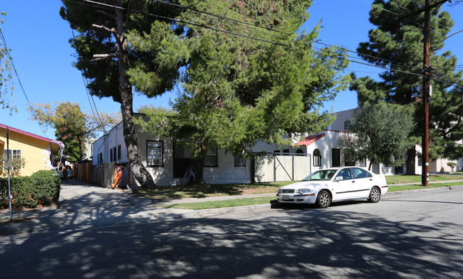 625 Raleigh St in Glendale, CA - Building Photo - Building Photo