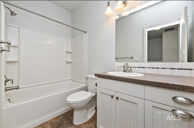 4372 5 Mile Rd in Billings, MT - Building Photo - Building Photo