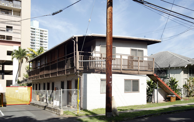 1223 Liholiho St in Honolulu, HI - Foto de edificio - Building Photo
