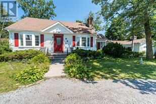 74 King St E in Kawartha Lakes, ON - Building Photo