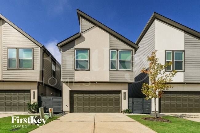 property at 18314 W Centro Cir