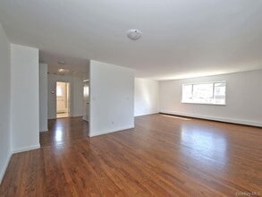 83 Grandview Ave in Port Chester, NY - Building Photo - Building Photo