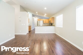 9008 Crooked Shell Ave in Las Vegas, NV - Foto de edificio - Building Photo