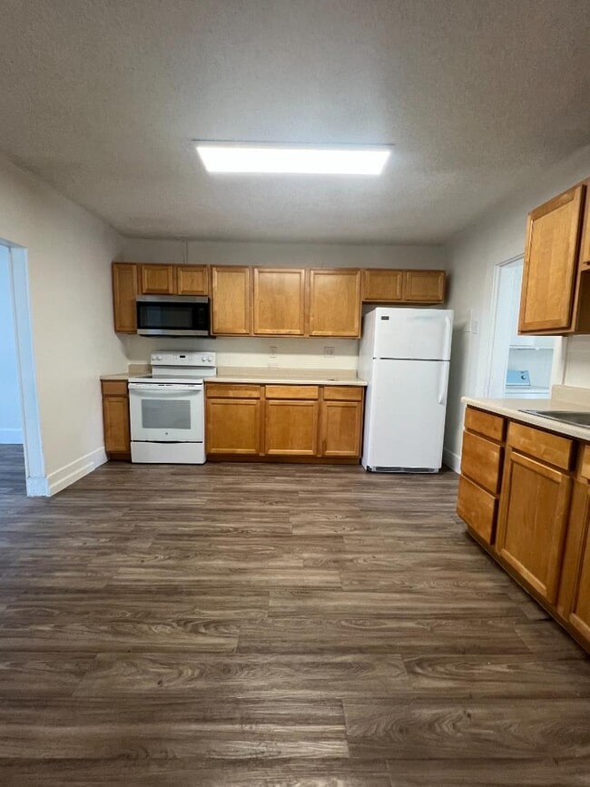 2302 S Delaware St in Denver, CO - Building Photo - Building Photo