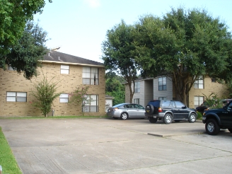 Briarwood Apartments in Bellville, TX - Foto de edificio