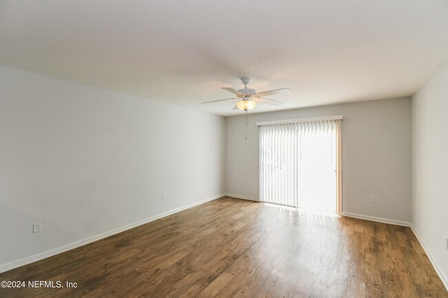 556 Eiseman Wy in Jacksonville, FL - Building Photo - Building Photo