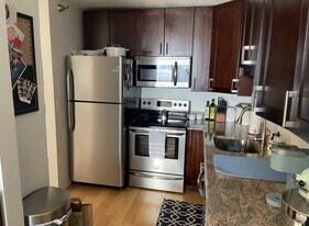 1212 N La Salle Dr in Chicago, IL - Building Photo