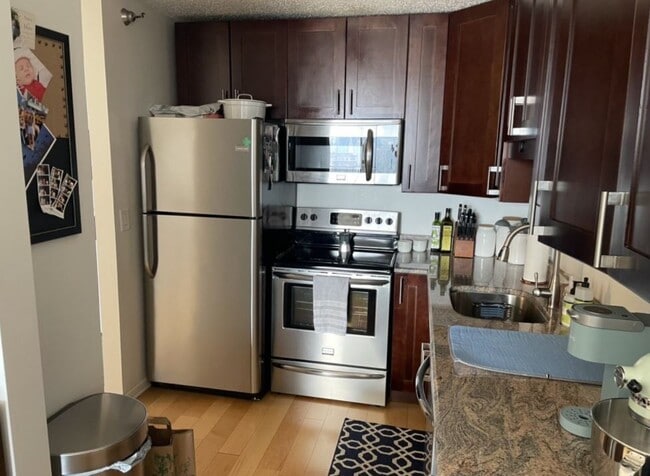 property at 1212 N La Salle Dr