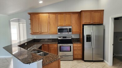5610 NW North Crisona Cir in Port St. Lucie, FL - Building Photo - Building Photo