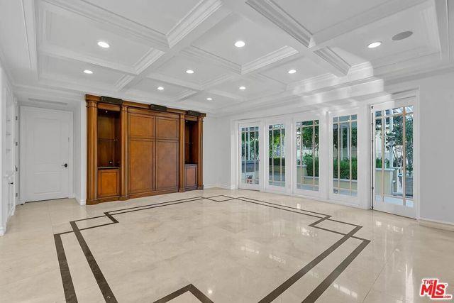 property at 5086 Avenida Hacienda