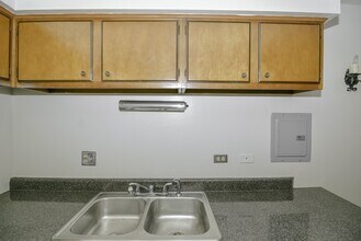 665 W Wrightwood in Chicago, IL - Foto de edificio - Building Photo