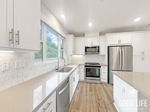 2842 Via Alta Pl in San Diego, CA - Building Photo - Building Photo