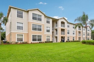 Treasure Cay Apartments in Fort Pierce, FL - Building Photo