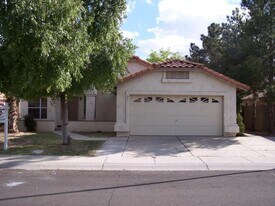 741 W Hackamore St in Gilbert, AZ - Building Photo