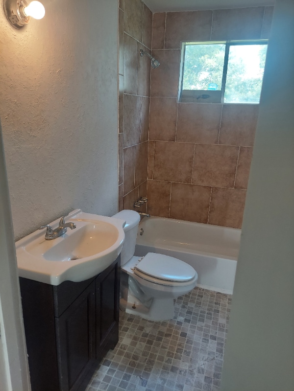 9701 Fairland Dr in Houston, TX - Building Photo - Building Photo