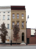 932 N Charles St Apartments