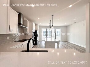 13013 Moon Rd in Charlotte, NC - Building Photo - Building Photo