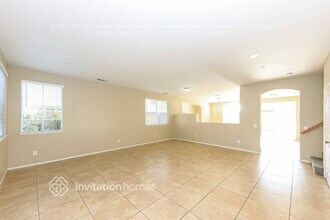 6924 Lisa Dr in Fontana, CA - Building Photo - Building Photo
