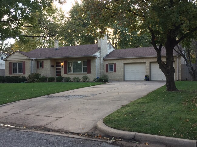 property at 239 S Parkwood Ln