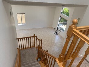 22312 Oxford Ln in Santa Clarita, CA - Building Photo - Building Photo