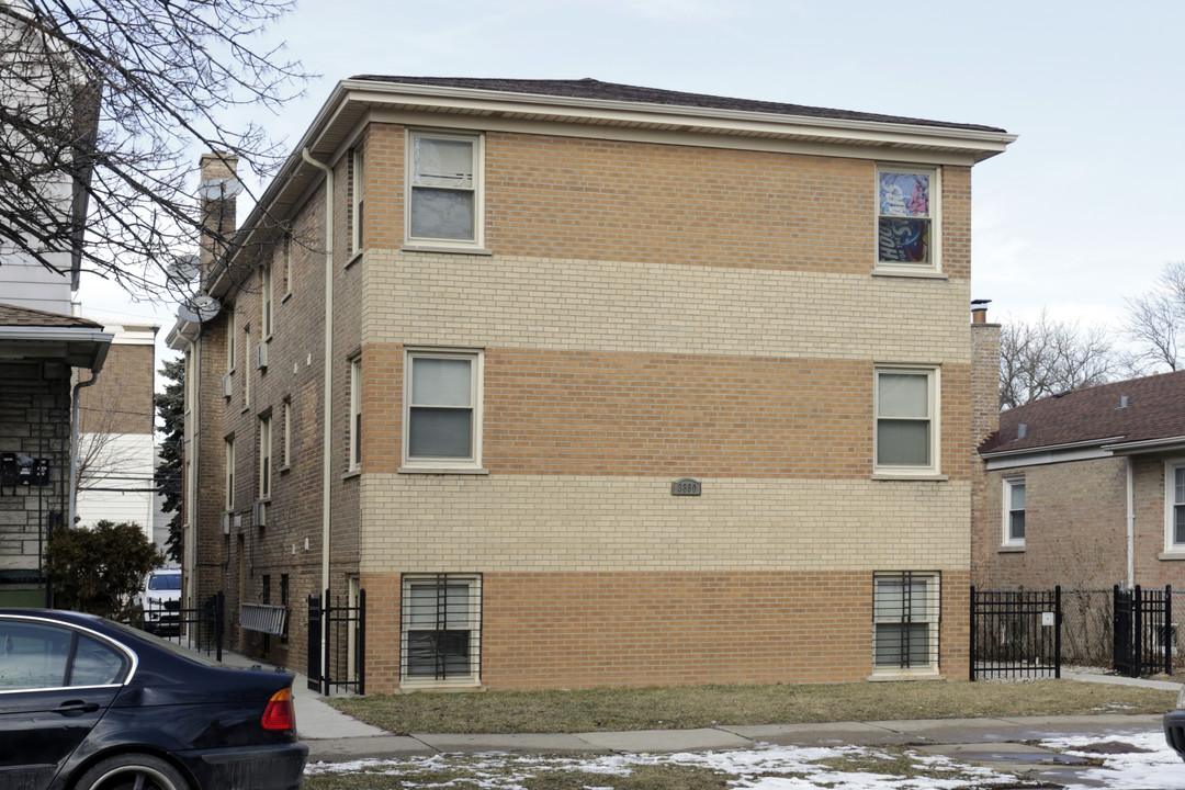 3850 W Argyle St in Chicago, IL - Building Photo