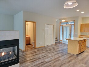 1085 Golden Pheasant Dr in Redmond, OR - Building Photo - Building Photo