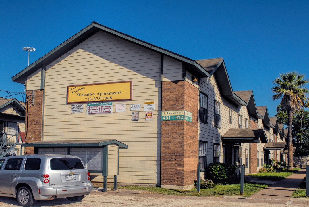 Wheatley Manor Apartments in Houston, TX - Building Photo