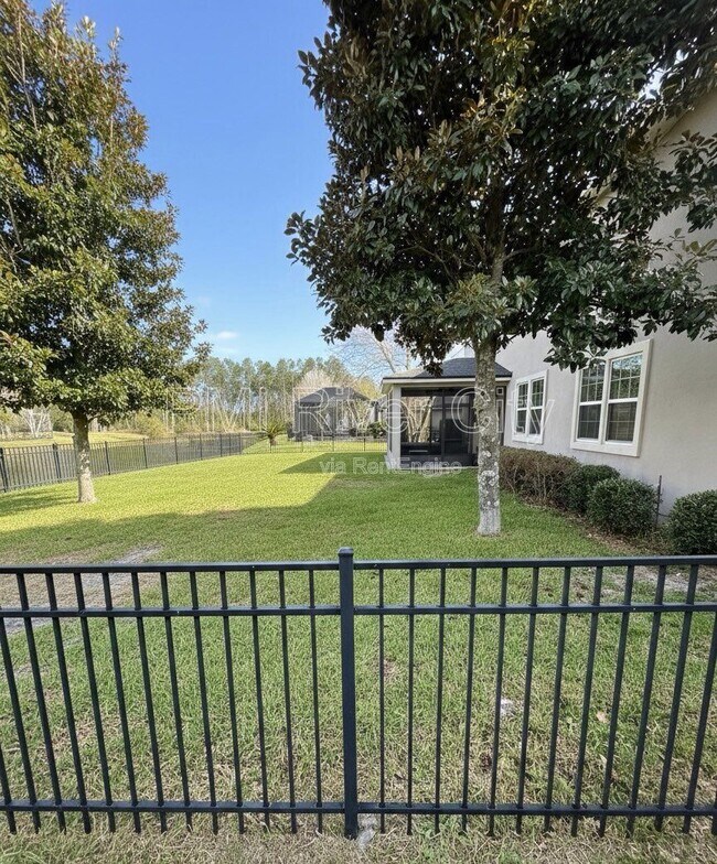 2099 Club Lake Dr in Orange Park, FL - Building Photo - Building Photo