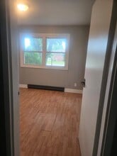 Leamington Manor in Leamington, ON - Building Photo - Building Photo