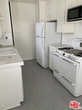 2210 24th St-Unit -C in Santa Monica, CA - Building Photo - Building Photo