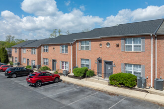 Cumberland Pointe in Mechanicsburg, PA - Building Photo - Building Photo