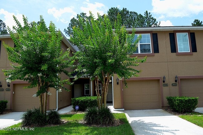 property at 3630 Creswick Cir