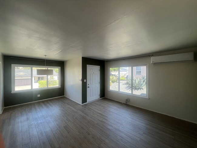 1735 Parrot St in San Diego, CA - Building Photo - Building Photo