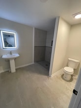 2360 Gaines Mill Rd in Gainesville, GA - Foto de edificio - Building Photo