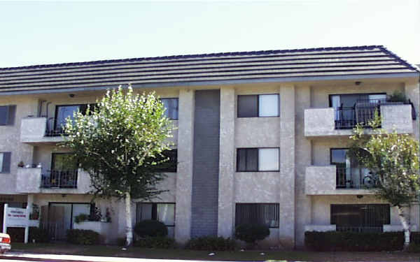 Vanowen Apartments in Van Nuys, CA - Building Photo - Building Photo