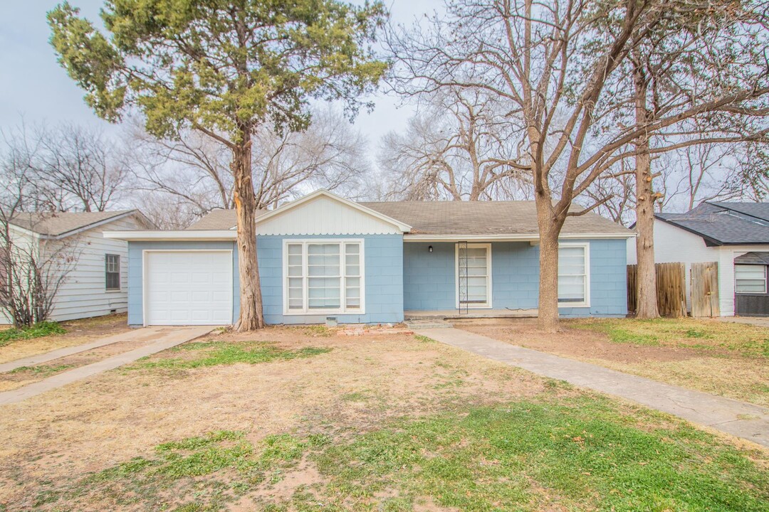 3514 27th St in Lubbock, TX - Building Photo