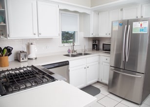 10035 Seabreeze Dr in Emerald Isle, NC - Building Photo - Building Photo