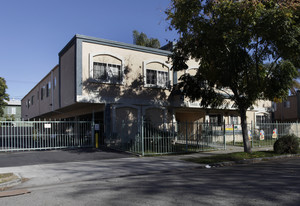 14153 Erwin St Apartments