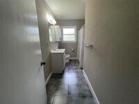 1102 Thomas Ave photo'