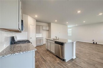 212 Strand Ln in Bastrop, TX - Building Photo - Building Photo